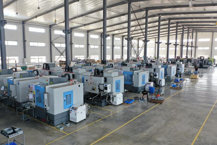 物流五金車間高溫難題解決 福泰冷風機助力五金工具行業(yè)降本增效